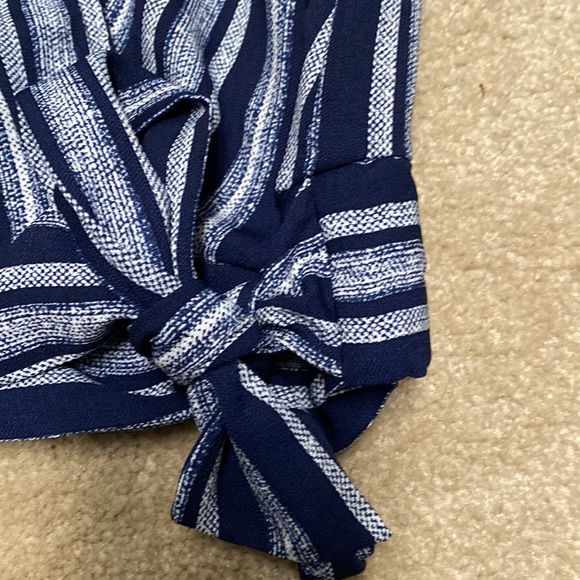 Fortune and ivy top euc - Picture 2 of 3